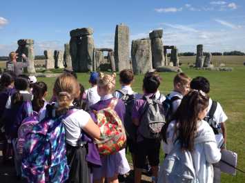 3B visit Stonehenge