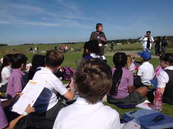 3B visit Stonehenge