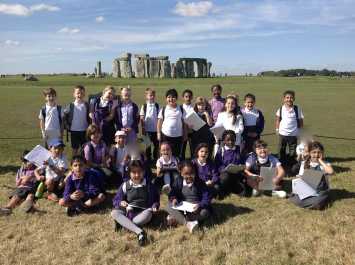 3B visit Stonehenge