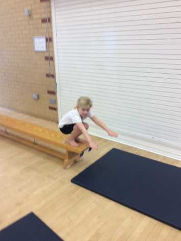 Reception balance, jump and travel in PE