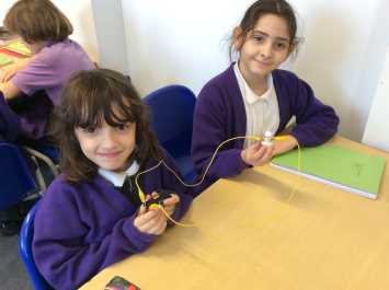 Creating circuits in 4H