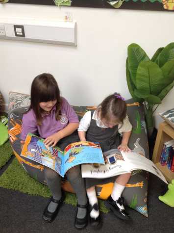 Year 1 love to read!