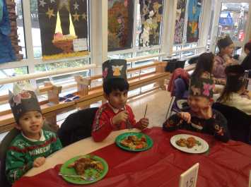 Year 1 enjoy the Christmas Lunch