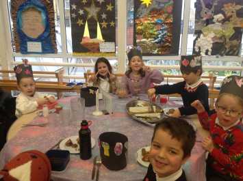 Year 1 enjoy the Christmas Lunch