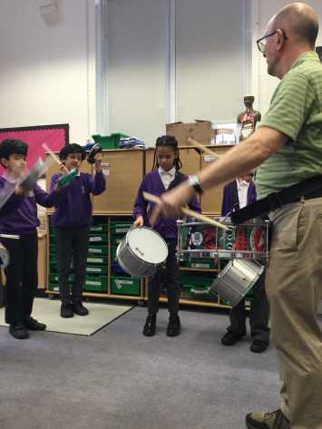 5L explore the world of Samba!